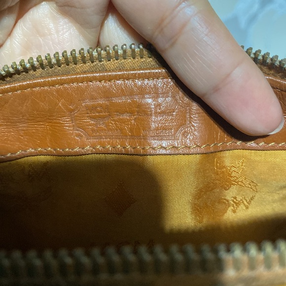 Mcm mini Boston- Germany -Authentic ✅Well used condition -firm in price . - Picture 12 of 16